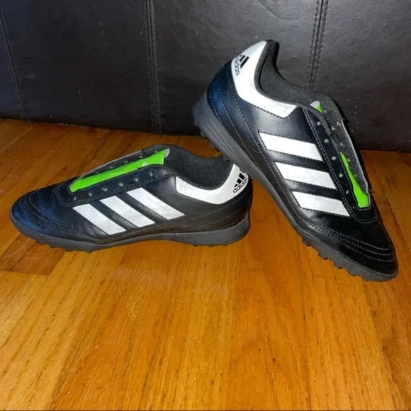Adidas indoor soccer cleats/unisex - Picture 5 of 7